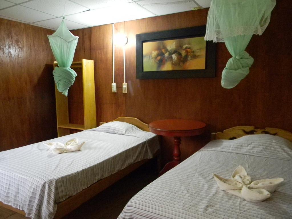 Jacamar Lodge Expeditions Iquitos Exterior photo